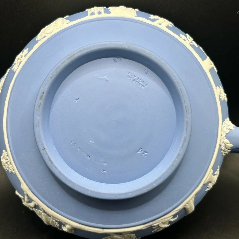 VTG Wedgwood England Blue Jasperware Collectible Greco Roman Motif Teapot, Lid - Picture 9 of 16